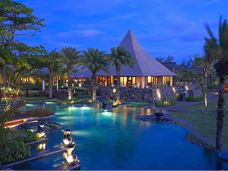 Shanti Maurice Spa, main pool Shanti Maurice Spa, main pool
