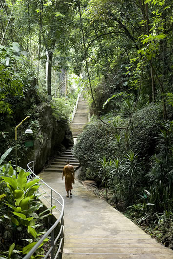 Chiang Dao Nest, Chiang Dao, Thailand - monastery walk